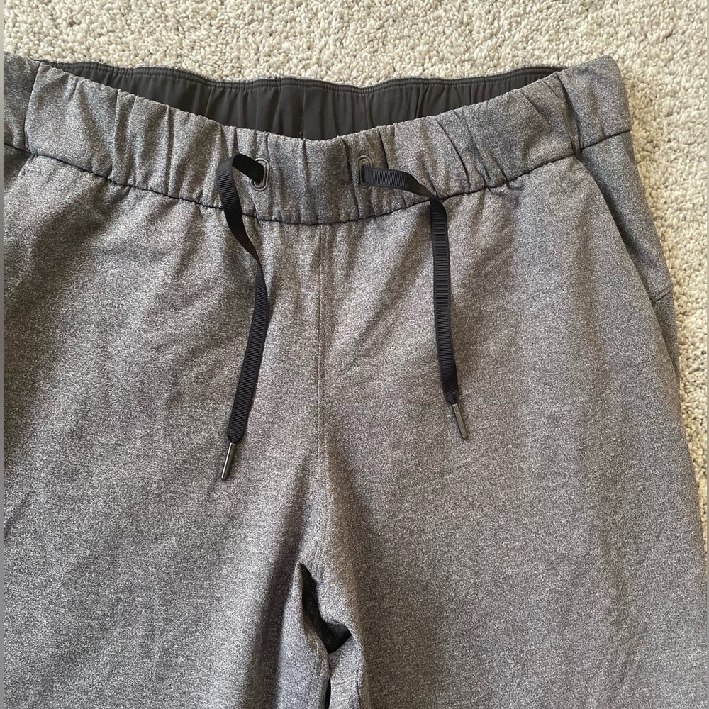 Lululemon “On the Fly” 7/8 Joggers